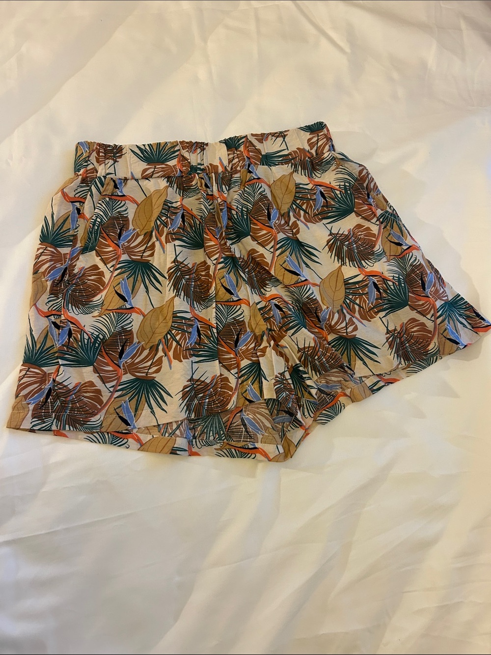 Women's Tropical Print Elastic-Waist Shorts - Beige/Multi